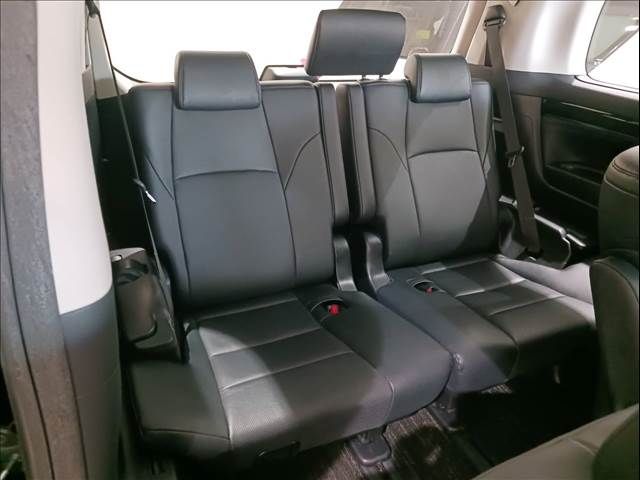 TOYOTA ALPHARD HYBRID 4WD 2018 Image 31