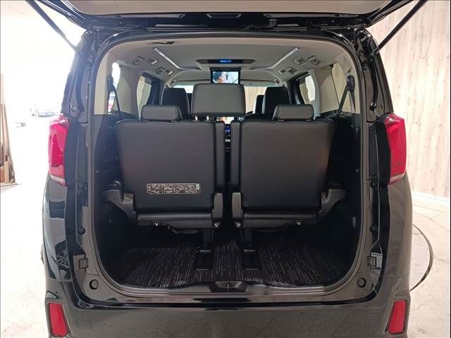 TOYOTA ALPHARD HYBRID 4WD 2018 Image 31