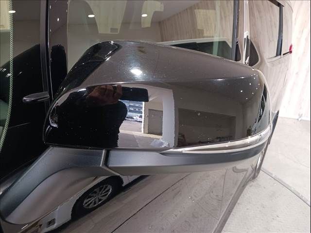 TOYOTA ALPHARD HYBRID 4WD 2018 Image 31