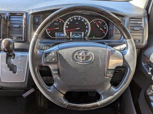 TOYOTA REGIUSACE VAN 2WD 2018 Image 31