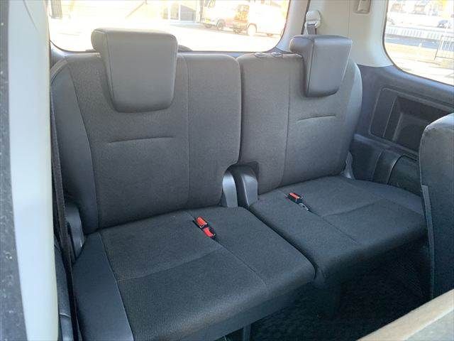 TOYOTA VOXY 2013 Image 31