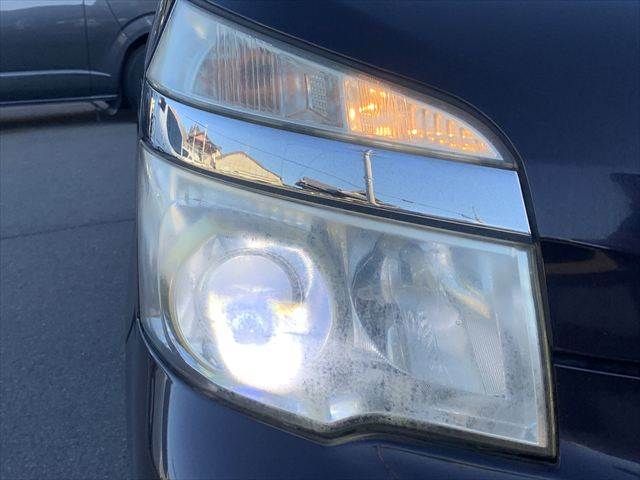 TOYOTA VOXY 2013 Image 31