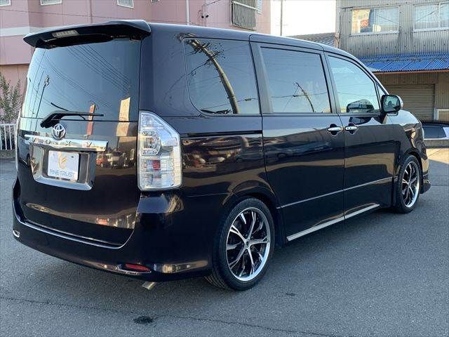 TOYOTA VOXY 2013 Image 31