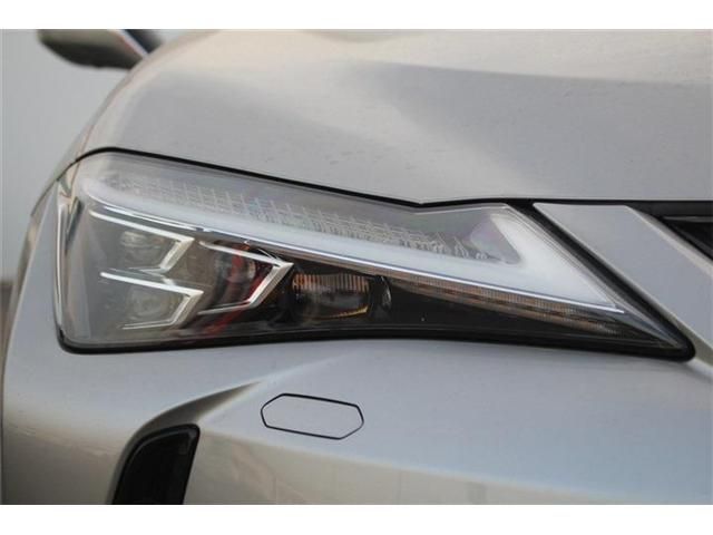 TOYOTA LEXUS UX250H AWD 2019 Image 31