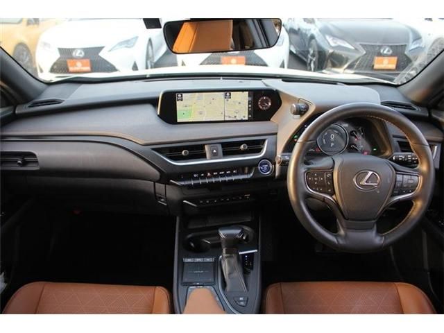 TOYOTA LEXUS UX250H AWD 2019 Image 31