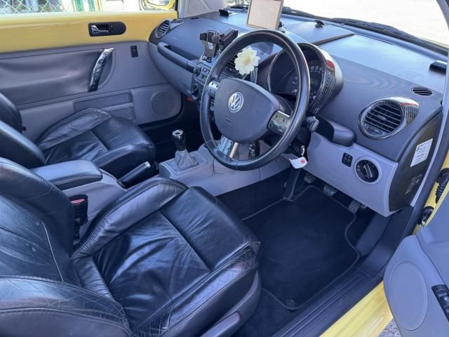 VOLKSWAGEN BEETLE 2003 Image 31