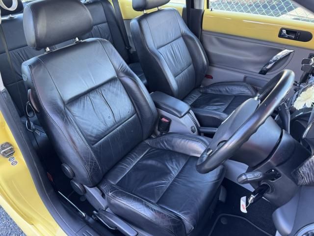 VOLKSWAGEN BEETLE 2003 Image 31