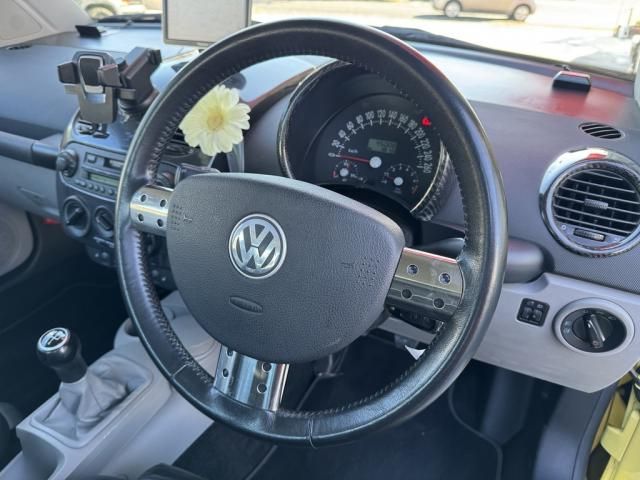 VOLKSWAGEN BEETLE 2003 Image 31