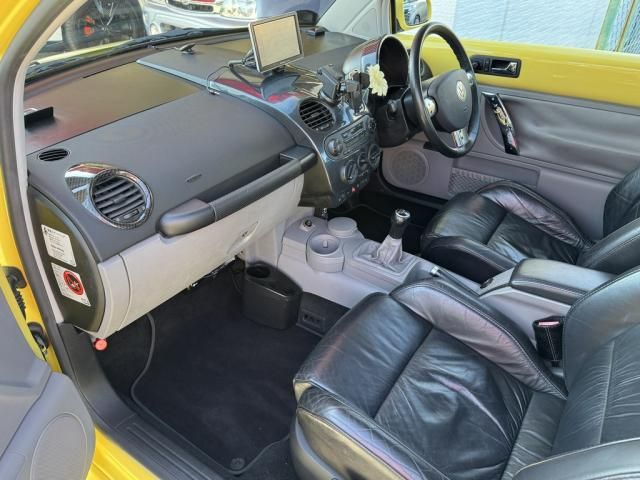 VOLKSWAGEN BEETLE 2003 Image 31