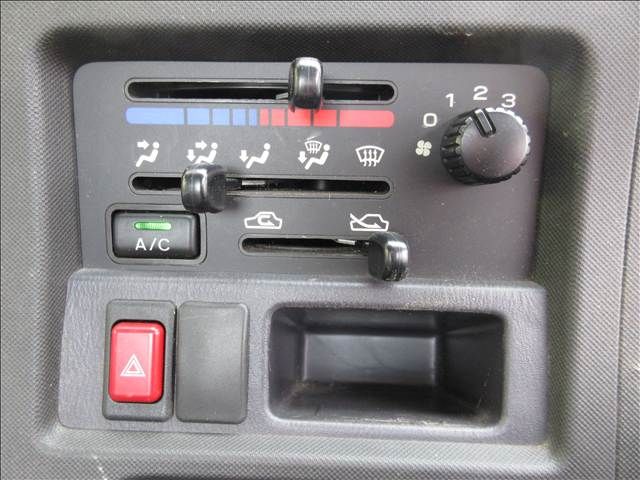 SUBARU SAMBAR TRUCK 4WD 2010 Image 31