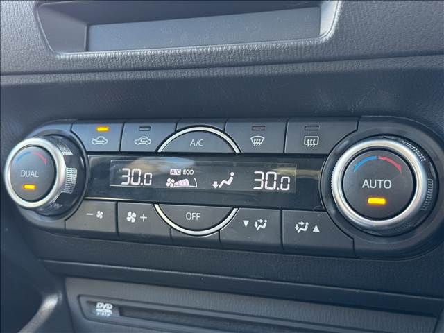 MAZDA AXELA SEDAN 2016 Image 31