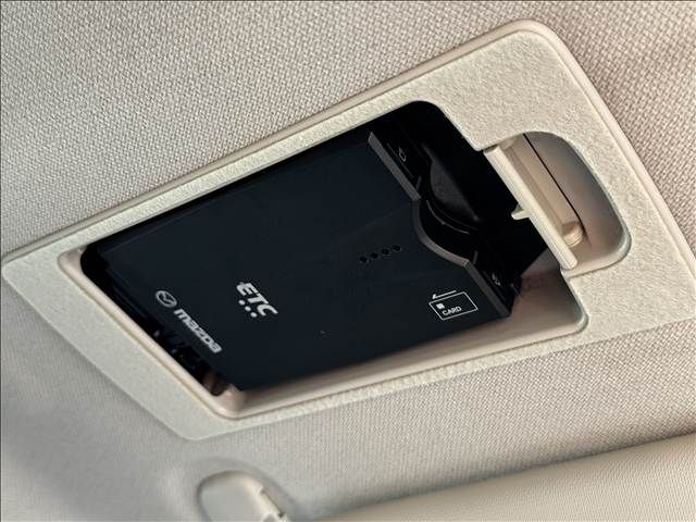 MAZDA AXELA SEDAN 2016 Image 31