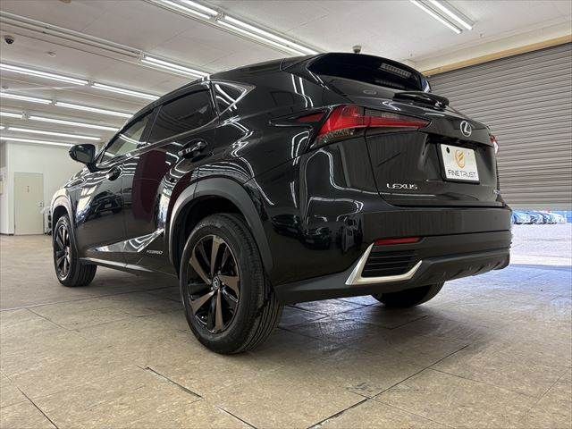 TOYOTA LEXUS NX300H 2017 Image 31