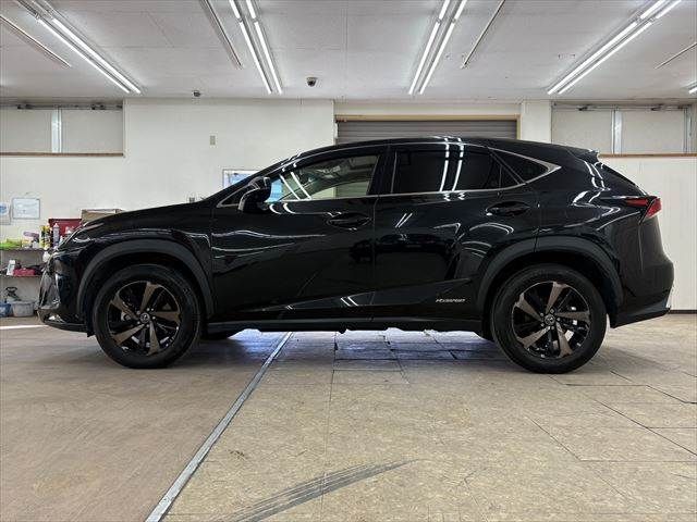 TOYOTA LEXUS NX300H 2017 Image 31
