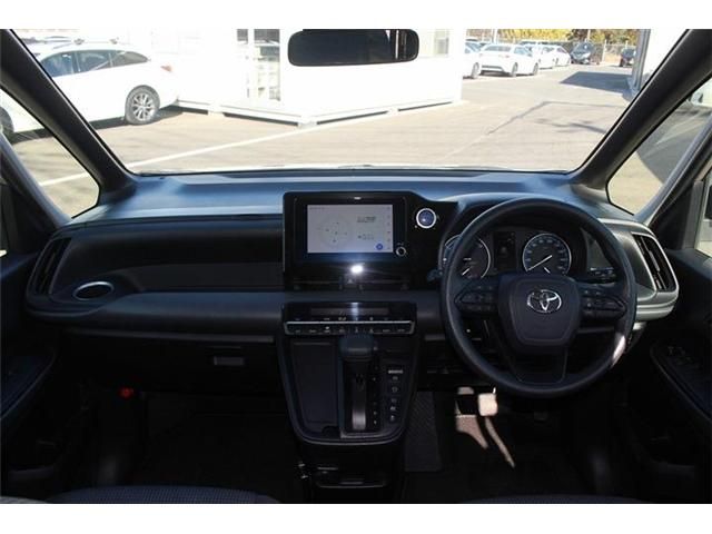 TOYOTA NOAH HYBRID 2022 Image 31