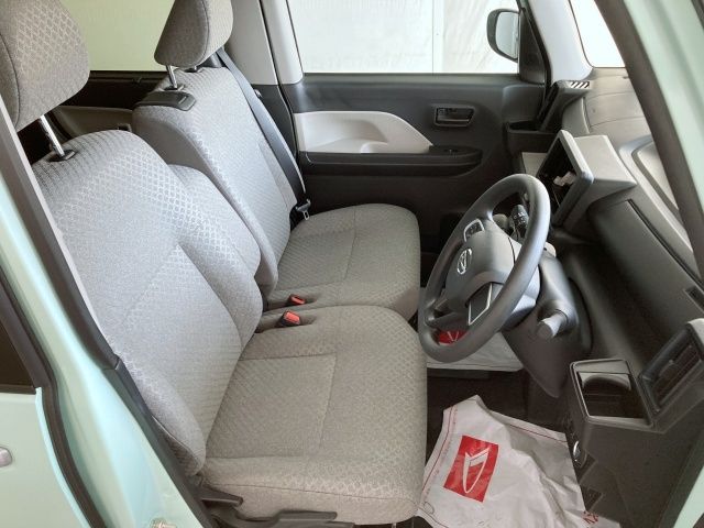 DAIHATSU TANTO 2025 Image 31