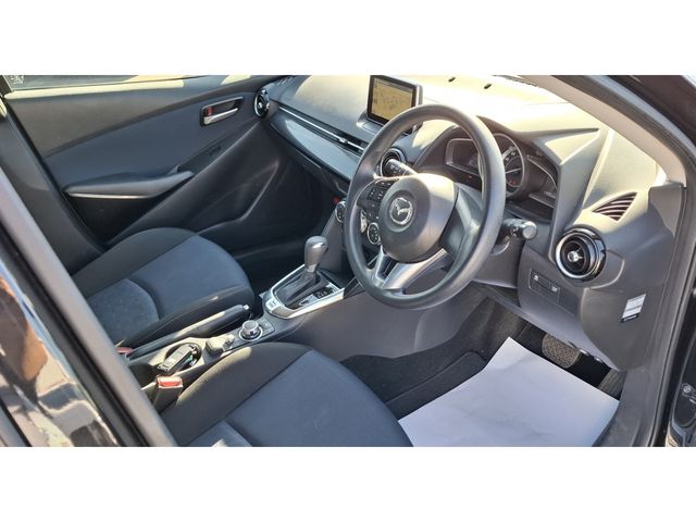 MAZDA DEMIO 4WD 2015 Image 31