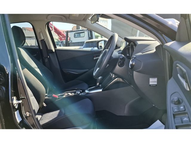 MAZDA DEMIO 4WD 2015 Image 31