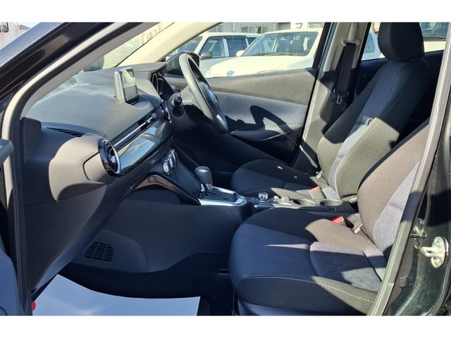 MAZDA DEMIO 4WD 2015 Image 31