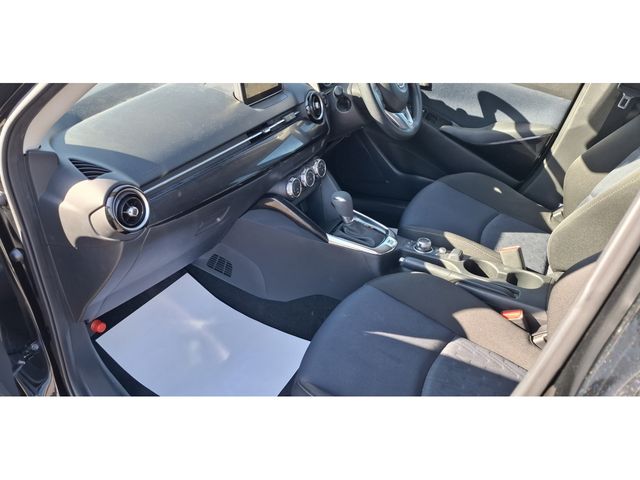 MAZDA DEMIO 4WD 2015 Image 31