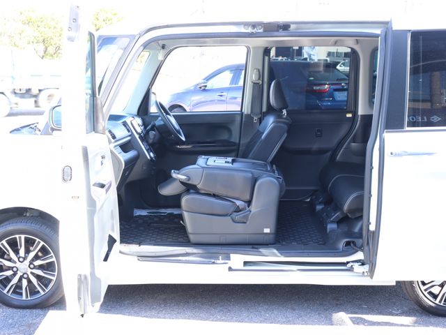 DAIHATSU TANTO CUSTOM 2016 Image 31