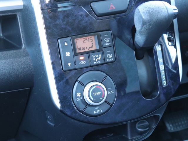 DAIHATSU TANTO CUSTOM 2016 Image 31