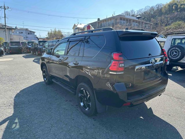 TOYOTA LANDCRUISER PRADO 2021 Image 31