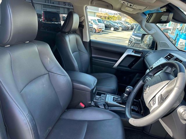 TOYOTA LANDCRUISER PRADO 2021 Image 31