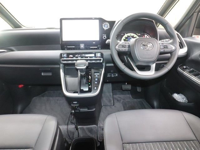 TOYOTA NOAH 2023 Image 31