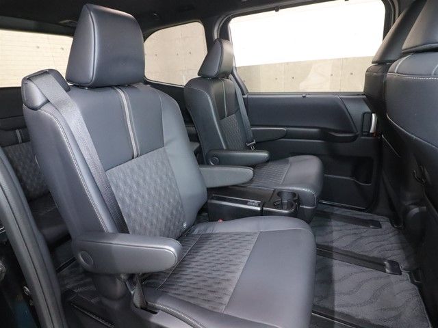 TOYOTA NOAH 2023 Image 31