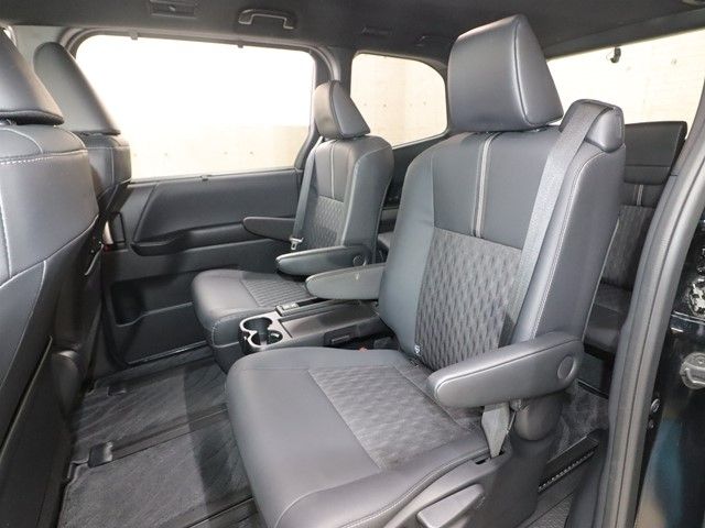 TOYOTA NOAH 2023 Image 31