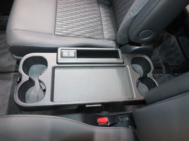 TOYOTA NOAH 2023 Image 31