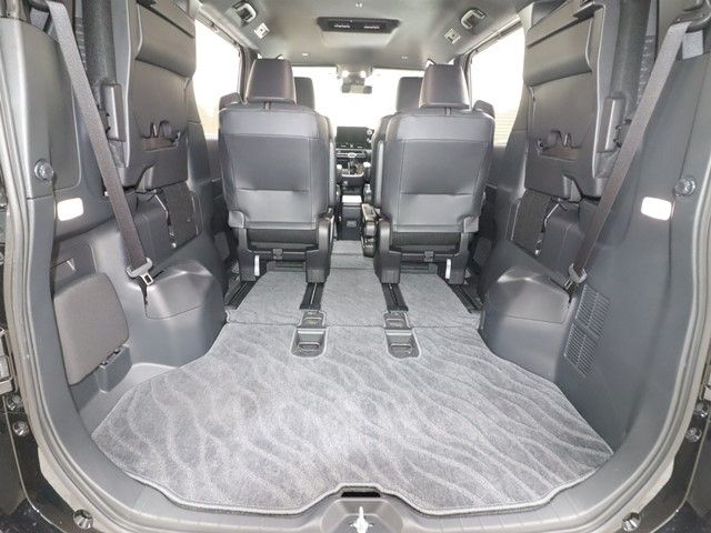 TOYOTA NOAH 2023 Image 31