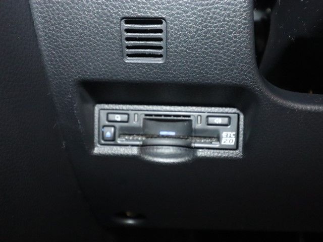 TOYOTA NOAH 2023 Image 31