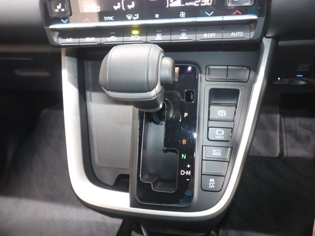 TOYOTA NOAH 2023 Image 31