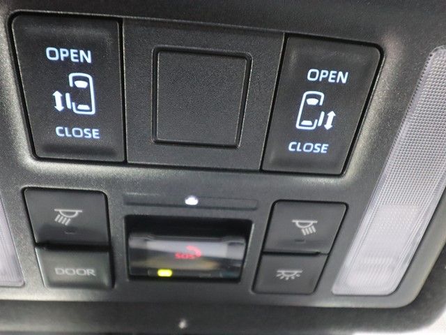 TOYOTA NOAH 2023 Image 31