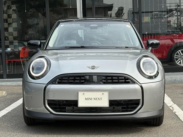 BMW MINI COOPER 5DOOR 2025 Image 31