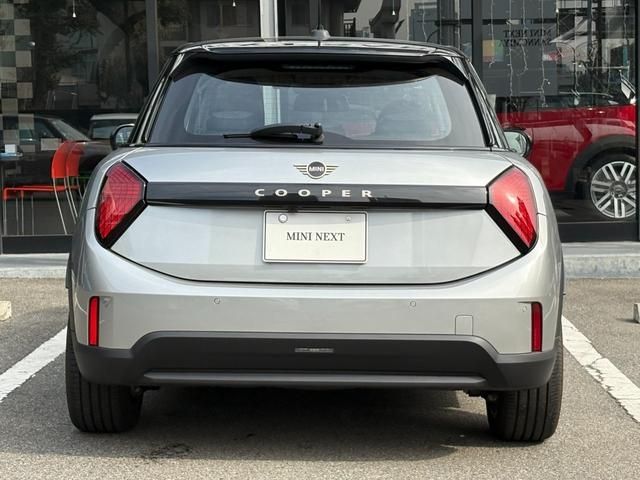 BMW MINI COOPER 5DOOR 2025 Image 31