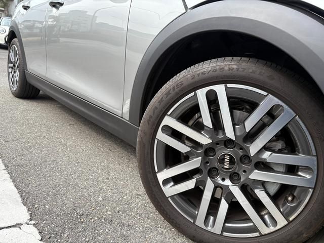 BMW MINI COOPER 5DOOR 2025 Image 31