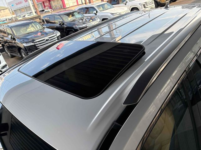 TOYOTA LEXUS LX600 2023 Image 31