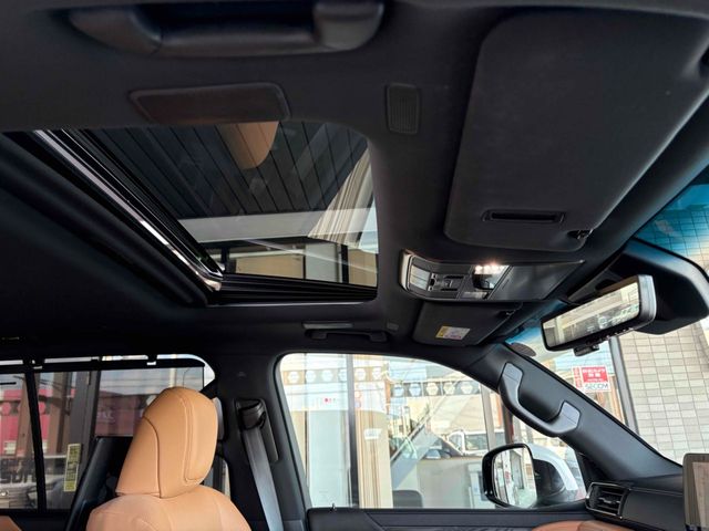 TOYOTA LEXUS LX600 2023 Image 31