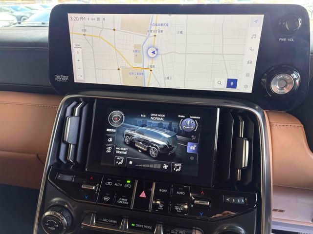 TOYOTA LEXUS LX600 2023 Image 31