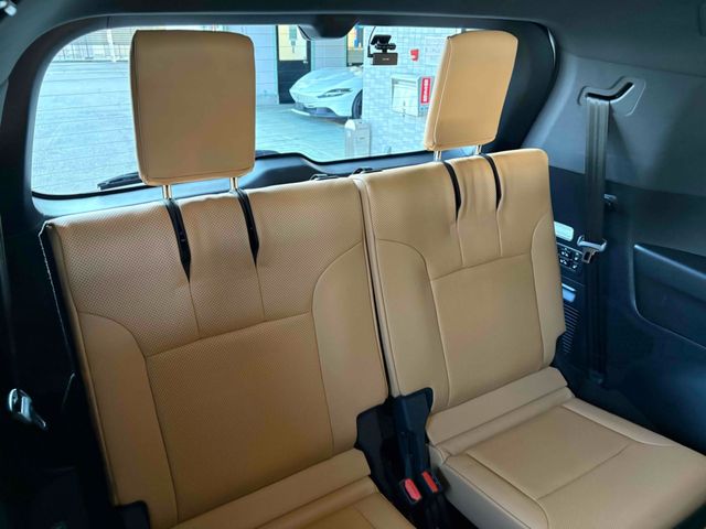 TOYOTA LEXUS LX600 2023 Image 31