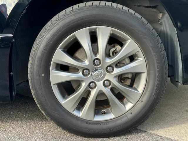 TOYOTA VOXY 2013 Image 31