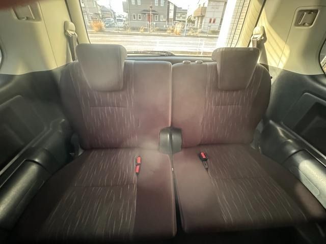 TOYOTA VOXY 2013 Image 31