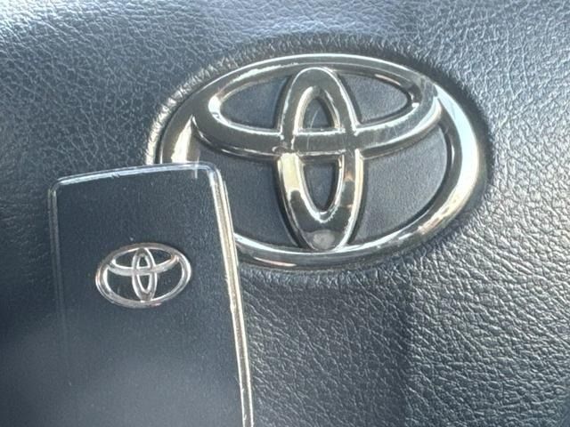 TOYOTA VOXY 2013 Image 31