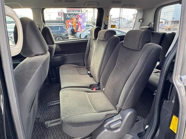 TOYOTA VOXY 2013 Image 31