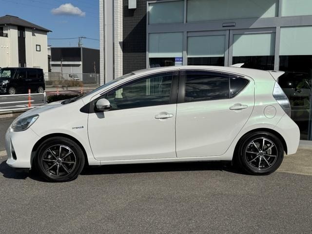 TOYOTA AQUA 2012 Image 31