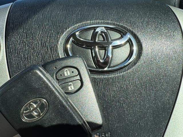 TOYOTA AQUA 2012 Image 31