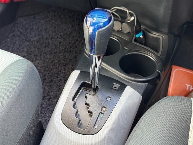 TOYOTA AQUA 2012 Image 31